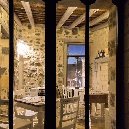 Il Cortiletto Hotel Maison Tresnuraghes Екстер'єр фото