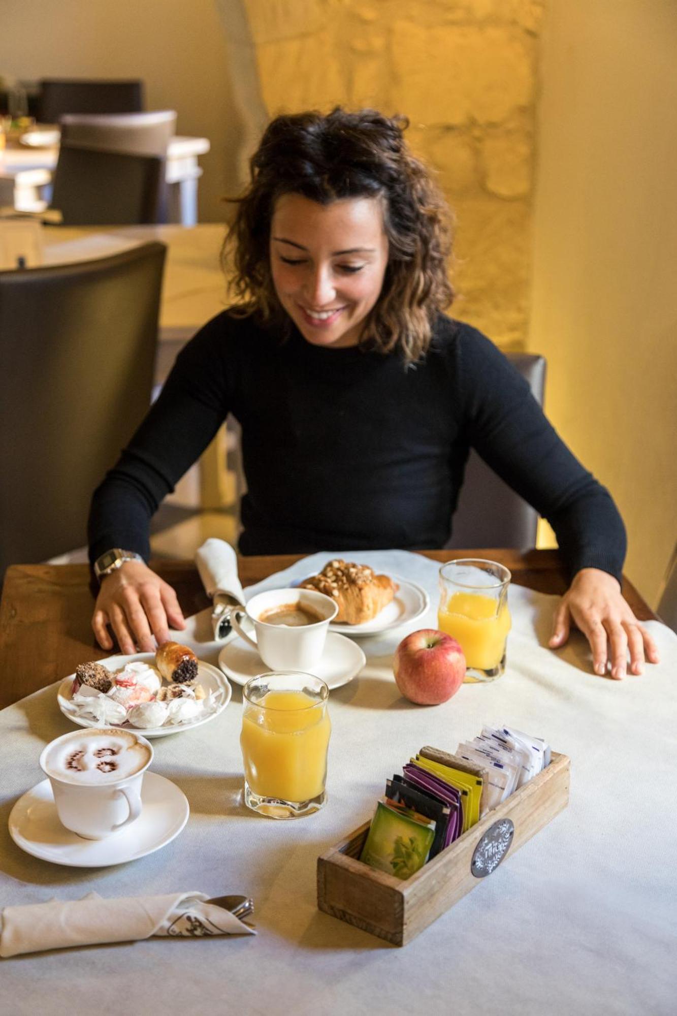 Il Cortiletto Hotel Maison Tresnuraghes Екстер'єр фото